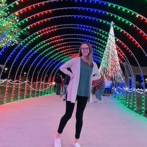 Meet your Posher, Abby